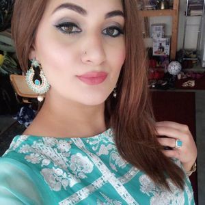 Meet your Posher, Iqra